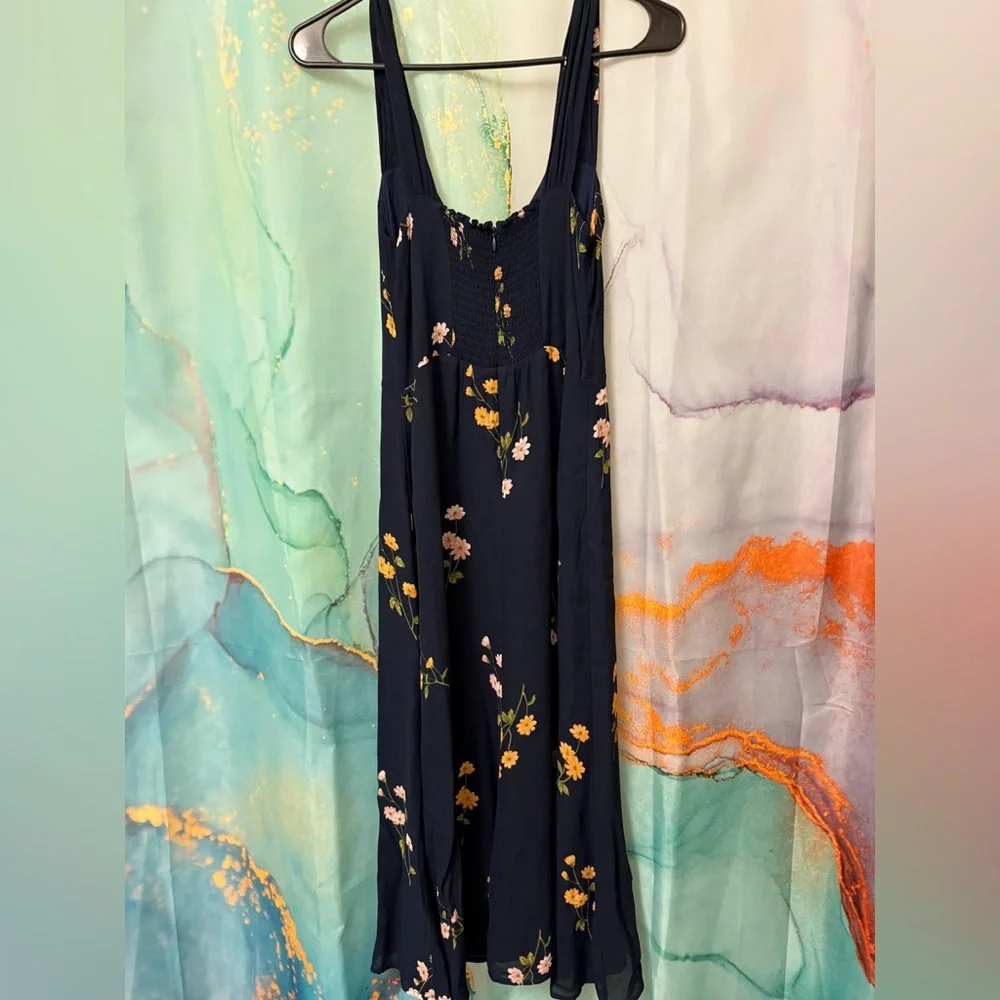 Reformation Fulton Floral Navy Midi Dress in Princess Margaret Size: 4 - Picture 8 of 15